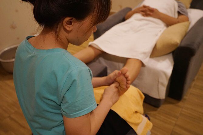 Tan Son Nhat Airport Foot & Head Neck Shoulder Massage 60 Minutes - An In-Depth Look at the Experience