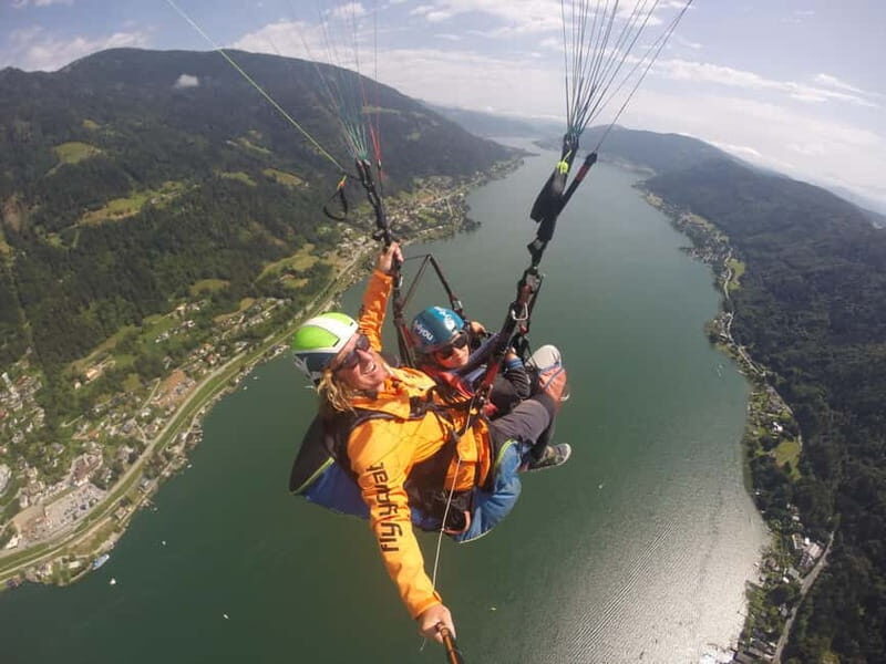 Tandem flight: Paragliding panorama tandem flight - Key Points