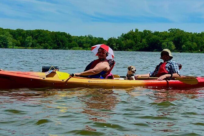 Tandem Guided Kayak Tour Near Chicago - Discovering Starved Rock from the Water