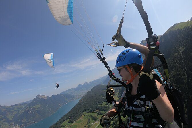 Tandem Paragliding Flight in the Lucerne Region - An In-Depth Look at the Paragliding Experience