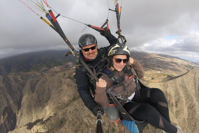 Tandem Paragliding Flight over Tenerife - An In-Depth Look at the Tenerife Paragliding Adventure