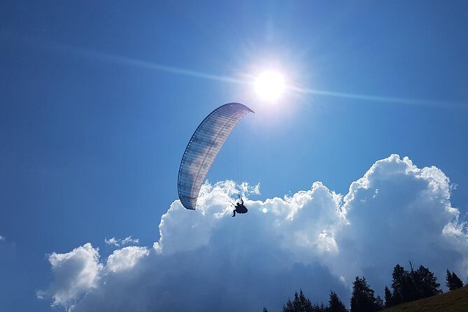 Tandem paragliding in the Stubai Valley near Innsbruck - What Makes This Tour Stand Out?