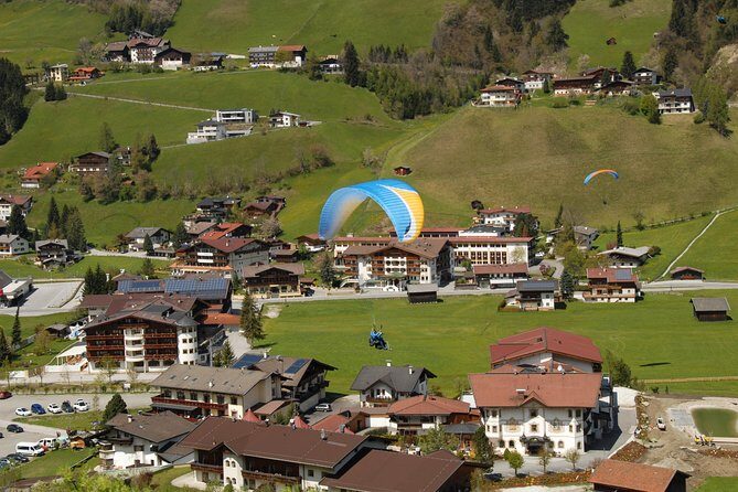 Tandem paragliding in the Stubai Valley near Innsbruck - Pricing and Value