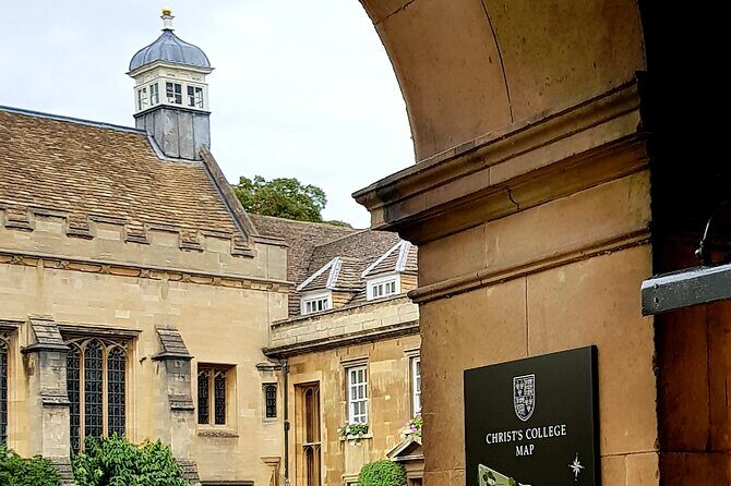 Tangential Cambridge: Group Walking Tour of Sights and Highlights - Inside the Tour: What to Expect from the Sights