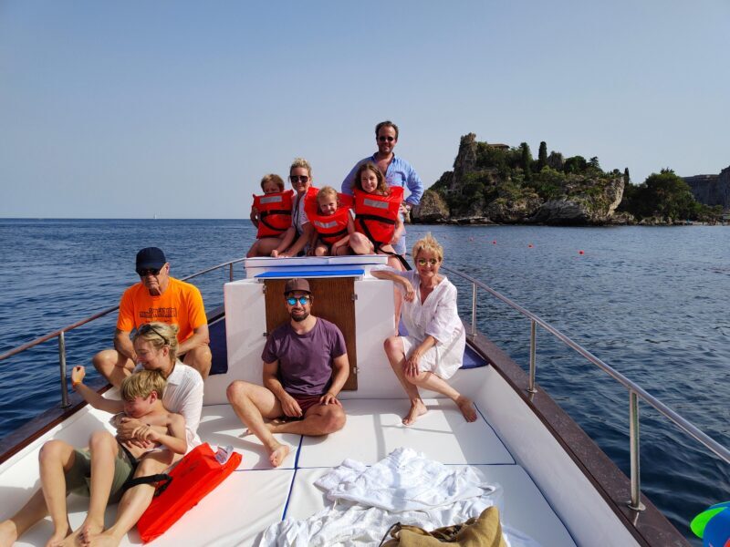 Taormina: Coastline Boat Tour with Aperitif and Snorkeling - Key Points