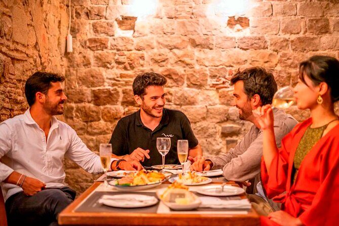 Tapas and Wine with Flamenco Show in Barcelona's Old Town - A Deep Dive into the Experience