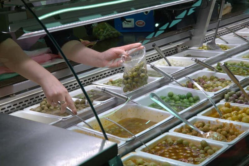 Tapas tour in Gracia quarter: Food, drinks & modernist gems - Key Points