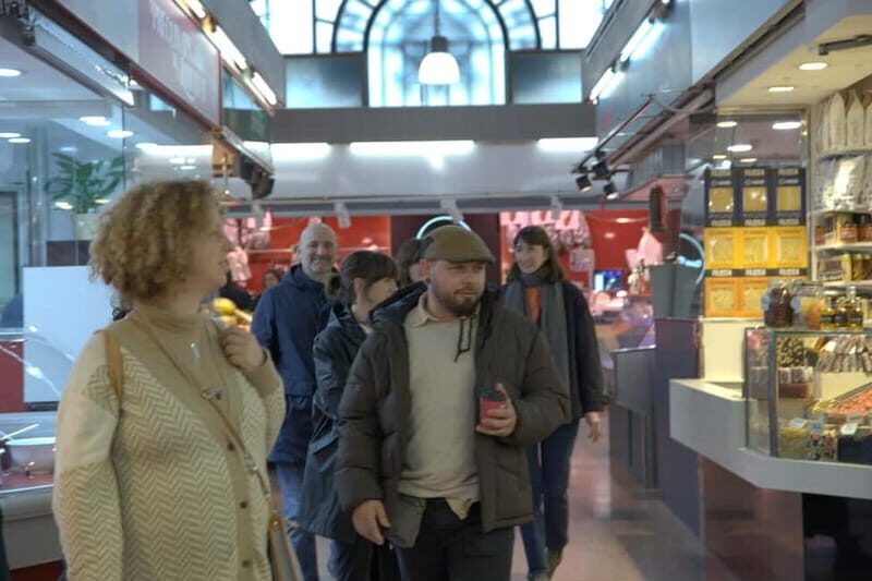 Tapas tour in Gracia quarter: Food, drinks & modernist gems - Exploring Gracia: A Neighborhood Rich in Charm