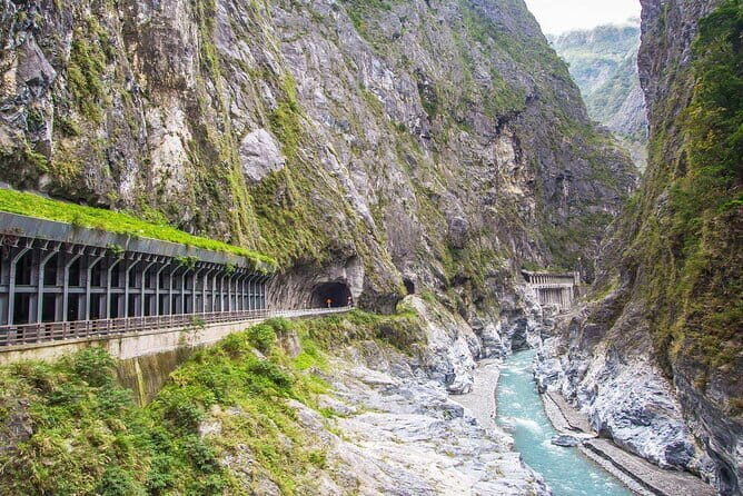 Taroko, Qingshui Cliffs & Qixingtan Day Tour | From Hualien - Practical Details and What They Mean for You