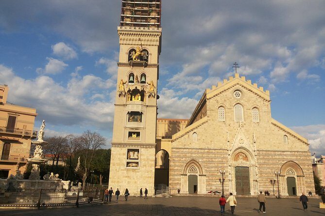 TASTE OF SICILY: Taormina, Messina + sicilian street food tasting - Who is this tour best for?