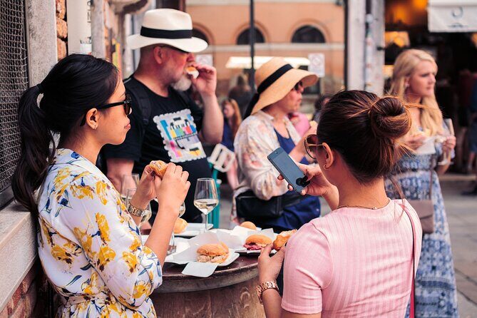 Tastes & Traditions of Venice: Food Tour with Rialto Market Visit - Discover Venice’s Flavors on the Tastes & Traditions Food Tour