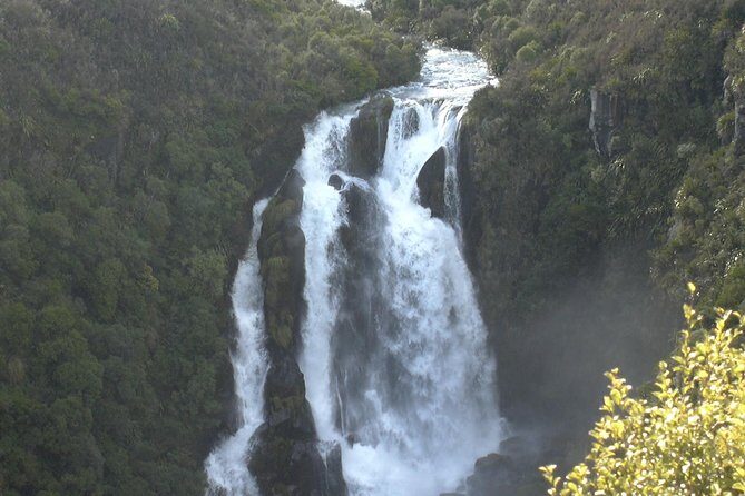 Taupo Day Trip with Orakei Korako or Waiotapu from Rotorua - Discovering the Itinerary in Detail