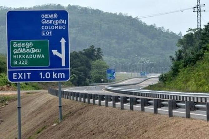 Taxi From Colombo Airport to Hikkaduwa Transfers. - A Closer Look at the Transfer Experience