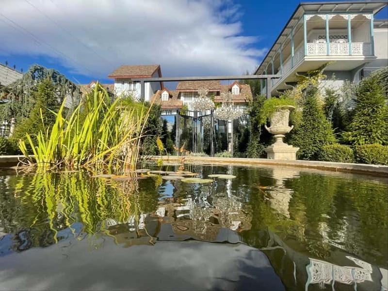 Tbilisi: Alternative (All Inclusive) City Tour, Lunch & Wine - Key Points