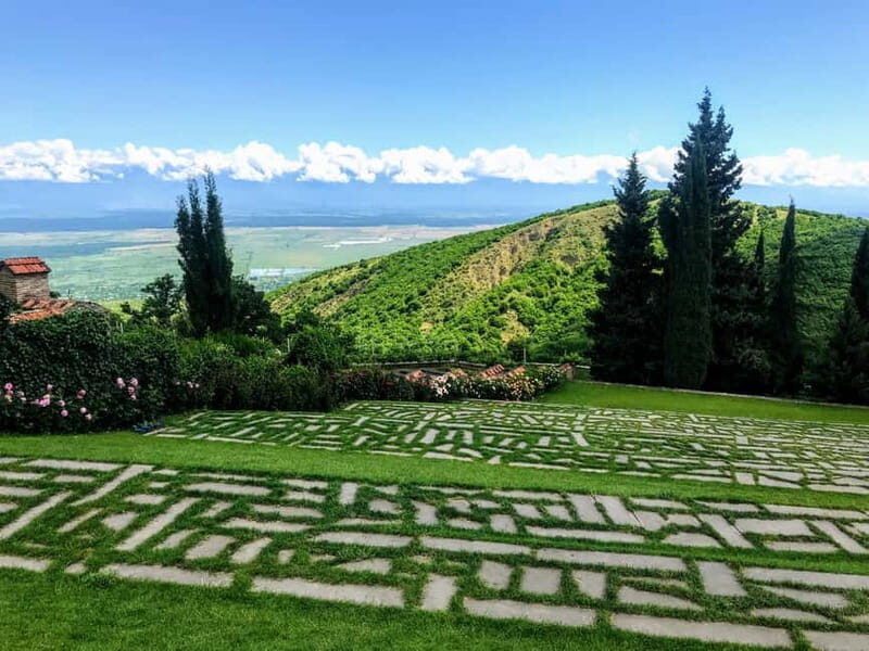 Tbilisi: Full-Day Kakheti & Sighnaghi Tour with Wine Tasting - Sighnaghi: Art, Markets, and Local Flavors