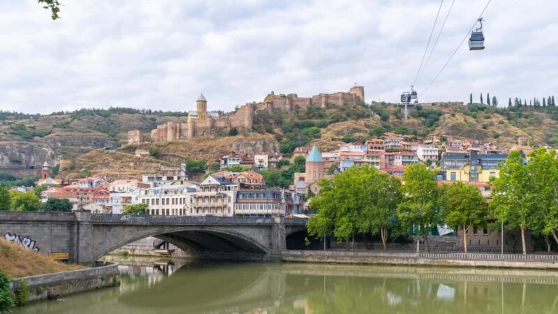 Tbilisi: Old and New City Guided Tour with 2 Cable Car Rides - A Deep Dive into the Experience