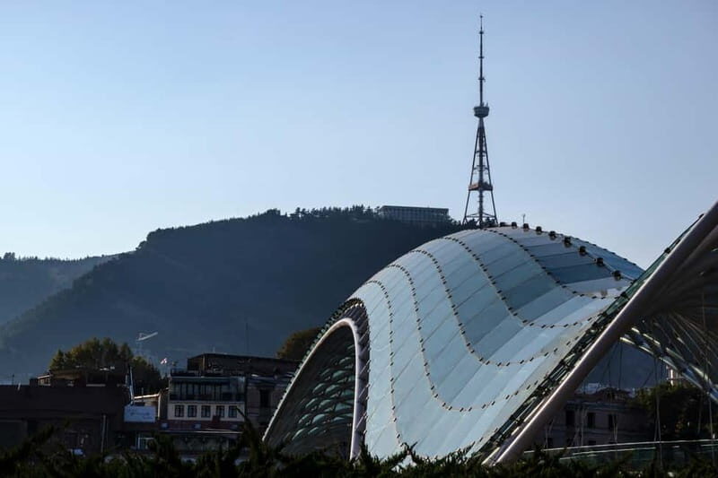 Tbilisi: Old Town Sights & Funicular Ride to Mtatsminda Park - Key Points