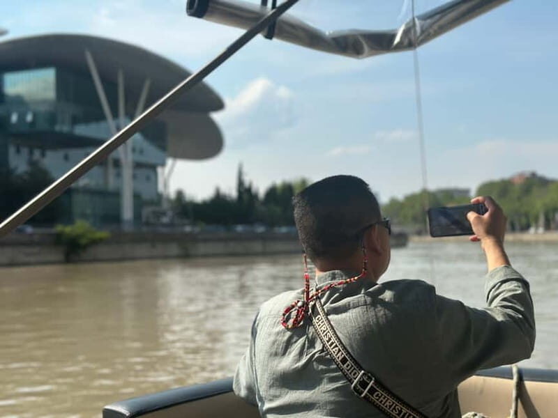 Tbilisi: River Sightseeing Boat Ride with Welcome Drink - The Experience in Detail