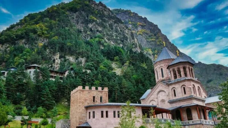 Tbilisi to Kazbegi Gudauri Ananuri Zhinvali Group GuidedTour - Who Should Consider This Tour?