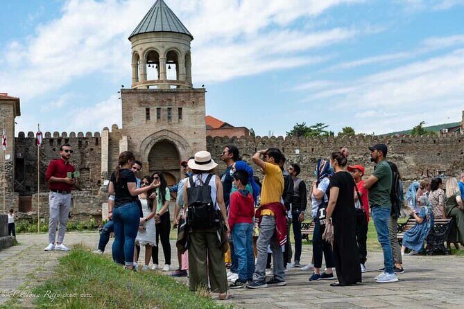 Tbilisi Walking Tour Including Cable Car and Wine Tasting - Exploring Tbilisi Step-by-Step