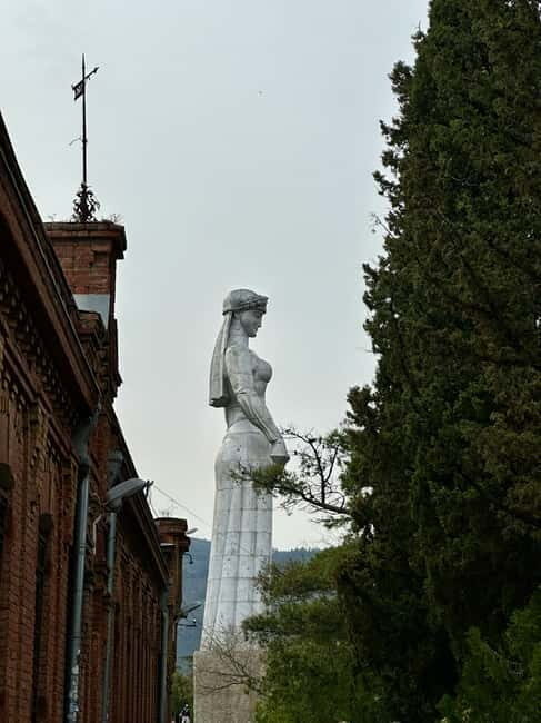 Tbilisi: Walking Tour with Cable Car Experience - Discovering Tbilisi: Walking Tour with Cable Car Experience