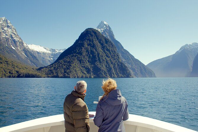 TeAnau to Queenstown via Milford Sound Tour with Cruise and Lunch - A Day in Fiordland: What to Expect