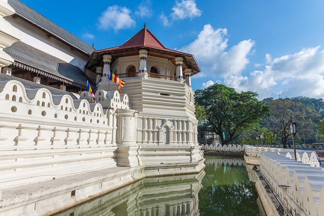 Temple of The Sacred Tooth Relic Entrance Ticket with Guide - Who Would Love This Tour?