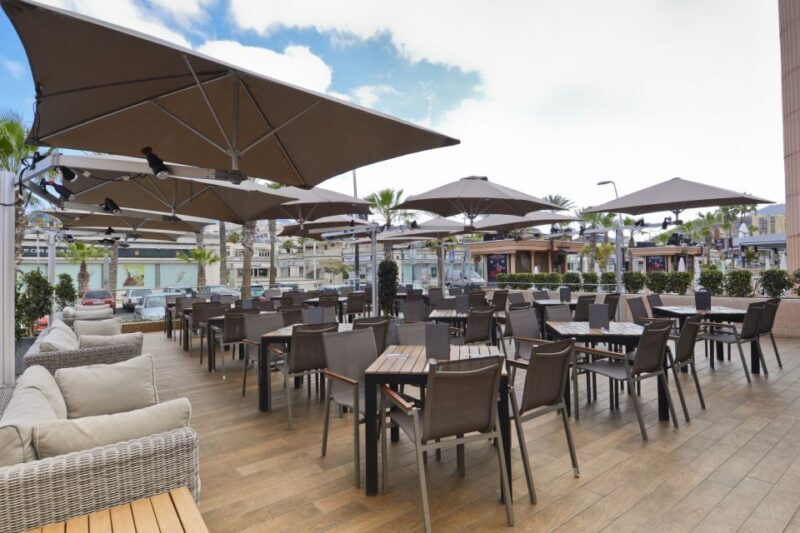 Tenerife: Hard Rock Cafe Set Menu Lunch or Dinner & Drink - Practical Details & Tips