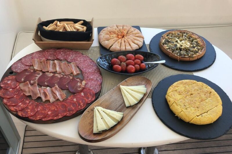 Tenerife: Marine-Life Tour with Transfer, Buffet and Drinks - FAQ