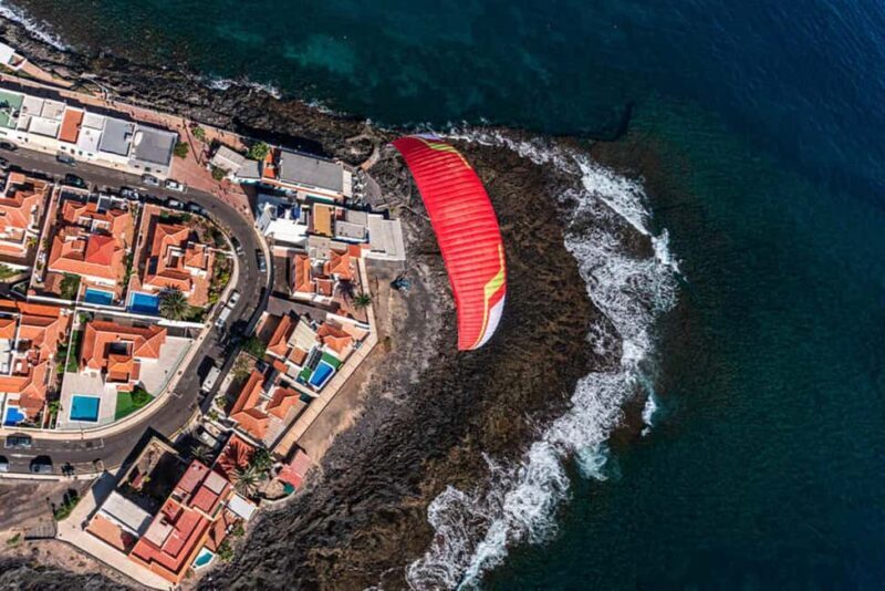 Tenerife: Mid-mountain paragliding flight (Ifonche: 1000m) - An inviting glimpse into Tenerife’s skies