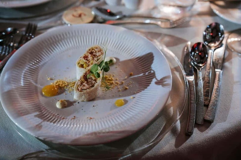 Tenerife: Scandal Dinner Show Entry Ticket and 5-Course Meal - Who Will Love This Experience?