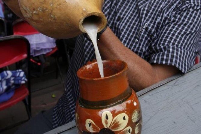 Teotihuacan and Basilica of Guadalupe with mezcal, tequila & handcrafts - Visiting the Basilica of Our Lady of Guadalupe