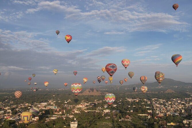 Teotihuacan Balloon Experience with Transportation and Breakfast - Key Points