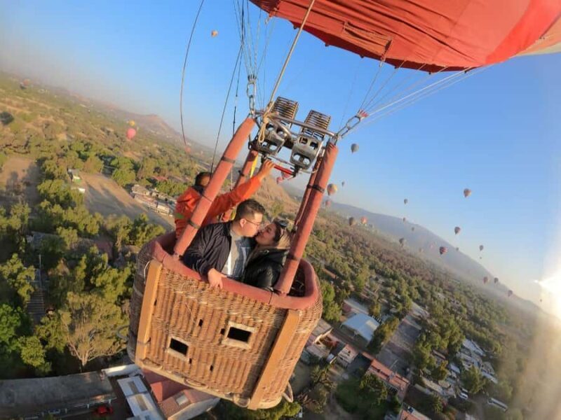 Teotihuacan: Private Romantic Balloon Flight for Couples - An In-Depth Look at the Experience