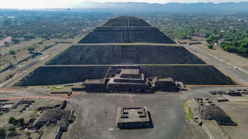 Teotihuacan: Private Tour with Archeologist & Hotel Pick-up - A Closer Look at the Tour Experience