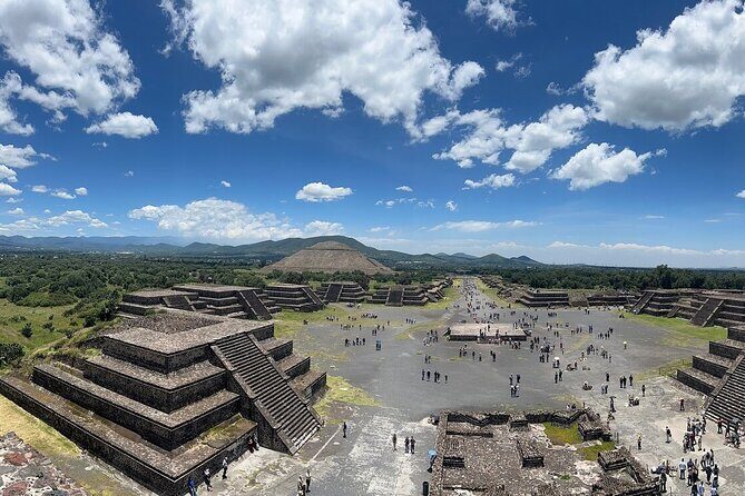 Teotihuacan Pyramids and Cueva Experience from Mexico - In-Depth Review of the Tour Experience