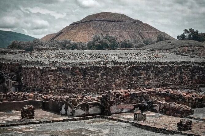 Teotihuacan Pyramids Private Guided Trip Meet at the Site - Pricing and Value Analysis