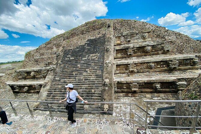 Teotihuacan Pyramids Tour from Mexico City - Transportation and Logistics