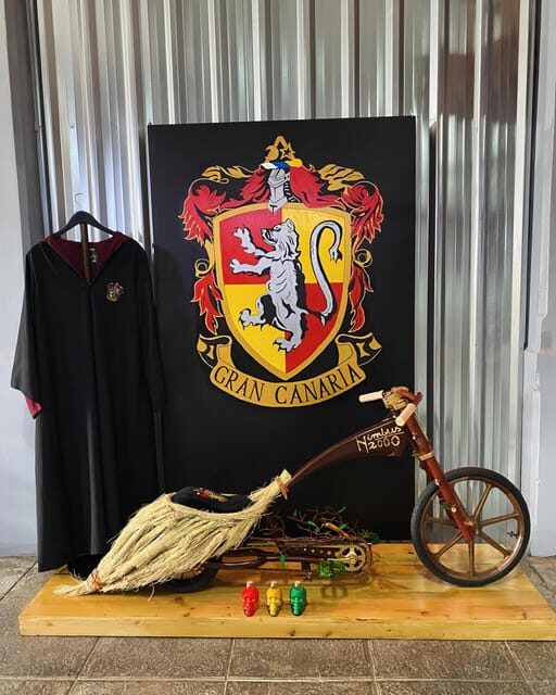 Teror: Visit to Art on Wheels Gallery - An In-Depth Look at the Art on Wheels Gallery