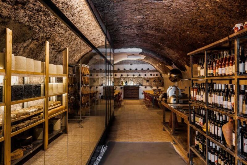Testaccio: taste Lazio cheeses in an exclusive location - Key Points