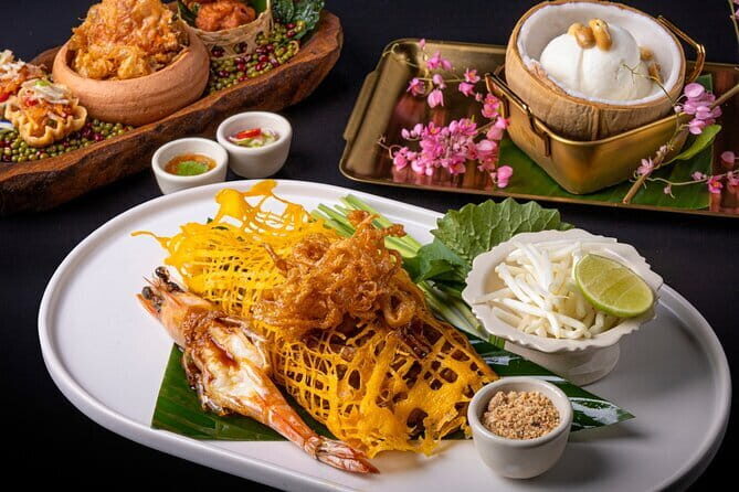 Thai Marche Restaurant Pad Thai Goong , Prawn Fried Noodles - An In-Depth Look at the Thai Marche Experience