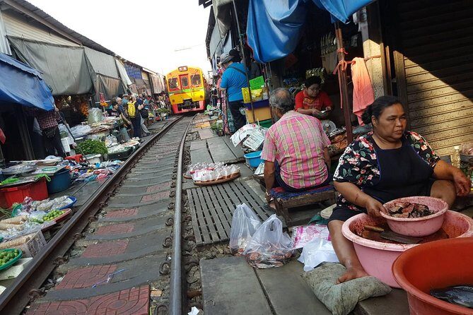 Thailand discovery 6 Night 7 Day (Private trip) - Day 5: Markets, Palaces, and Coastal Vibes