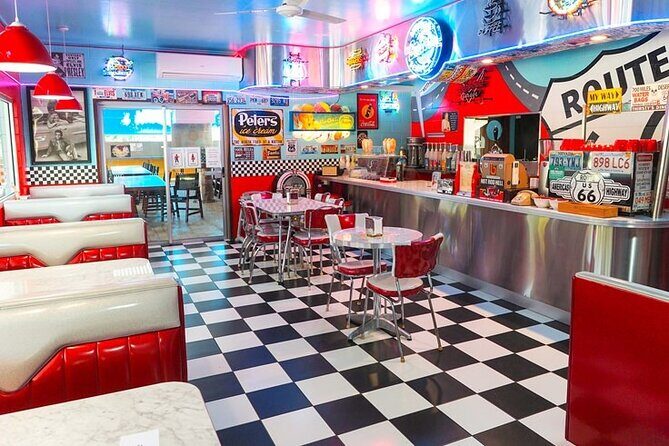 The Airlie Sightseeing Bus  (Cruise-Ship Friendly) - Who Will Appreciate This Tour?