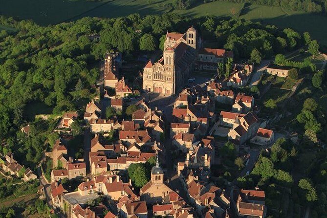 The Basilica of Vézelay unveiled - Architecture Comes Alive: The Unique Approach