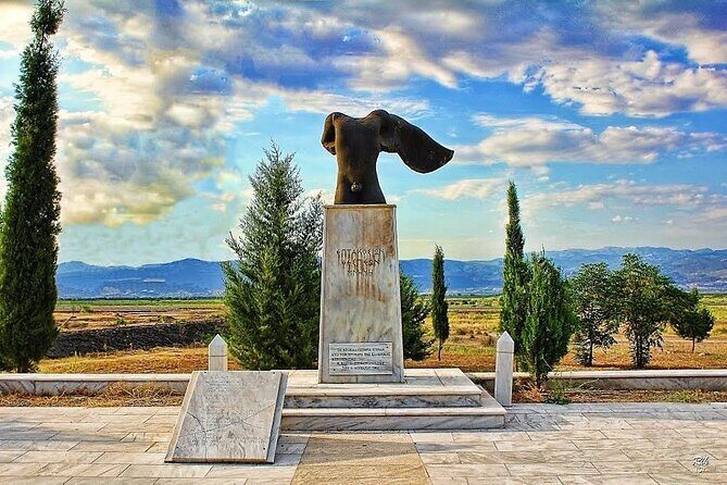 The battle of the 300 in Thermopylae 8h tour - The Battle of Thermopylae and Leonidas Monument