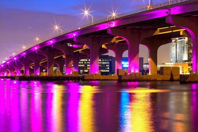 The best Miami boat party with DJ, drinks and lights of the city - The Sum Up