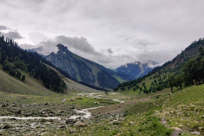 The Best Monsoon Trek: Kashmir Great Lakes - Who Should Consider This Trek?