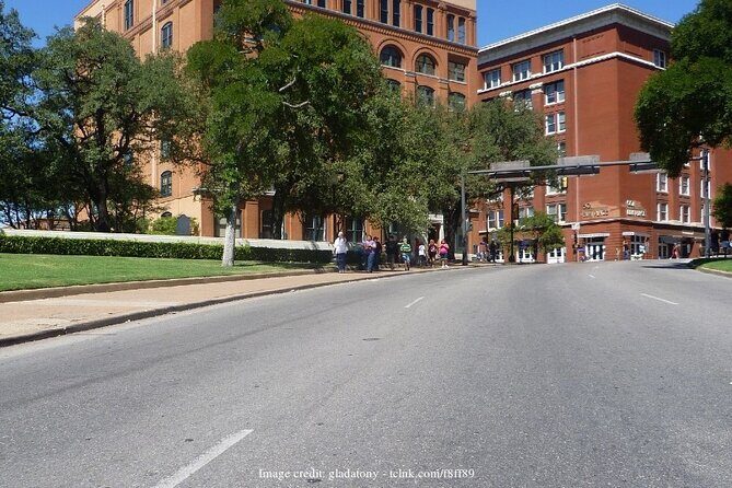 The Best of Dallas: Private Half-Day Tour including Reunion Tower - FAQ