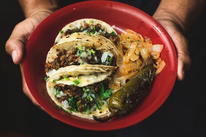 The best walking tour in the neighborhood of Versalles - FAQ