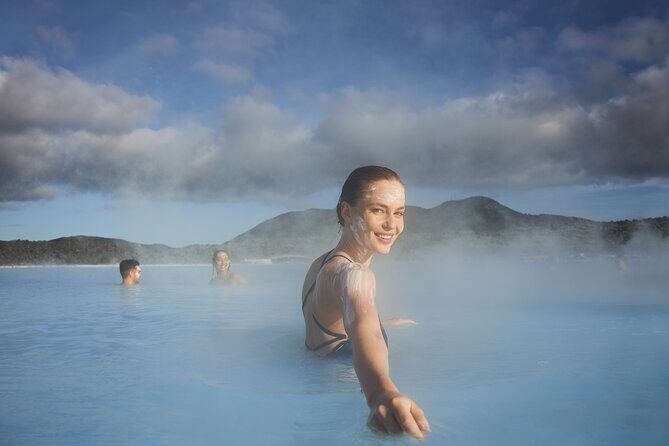 The Blue Lagoon Comfort Package Including Transfer from Reykjavik - Introduction: The Blue Lagoon Comfort Package in a Nutshell